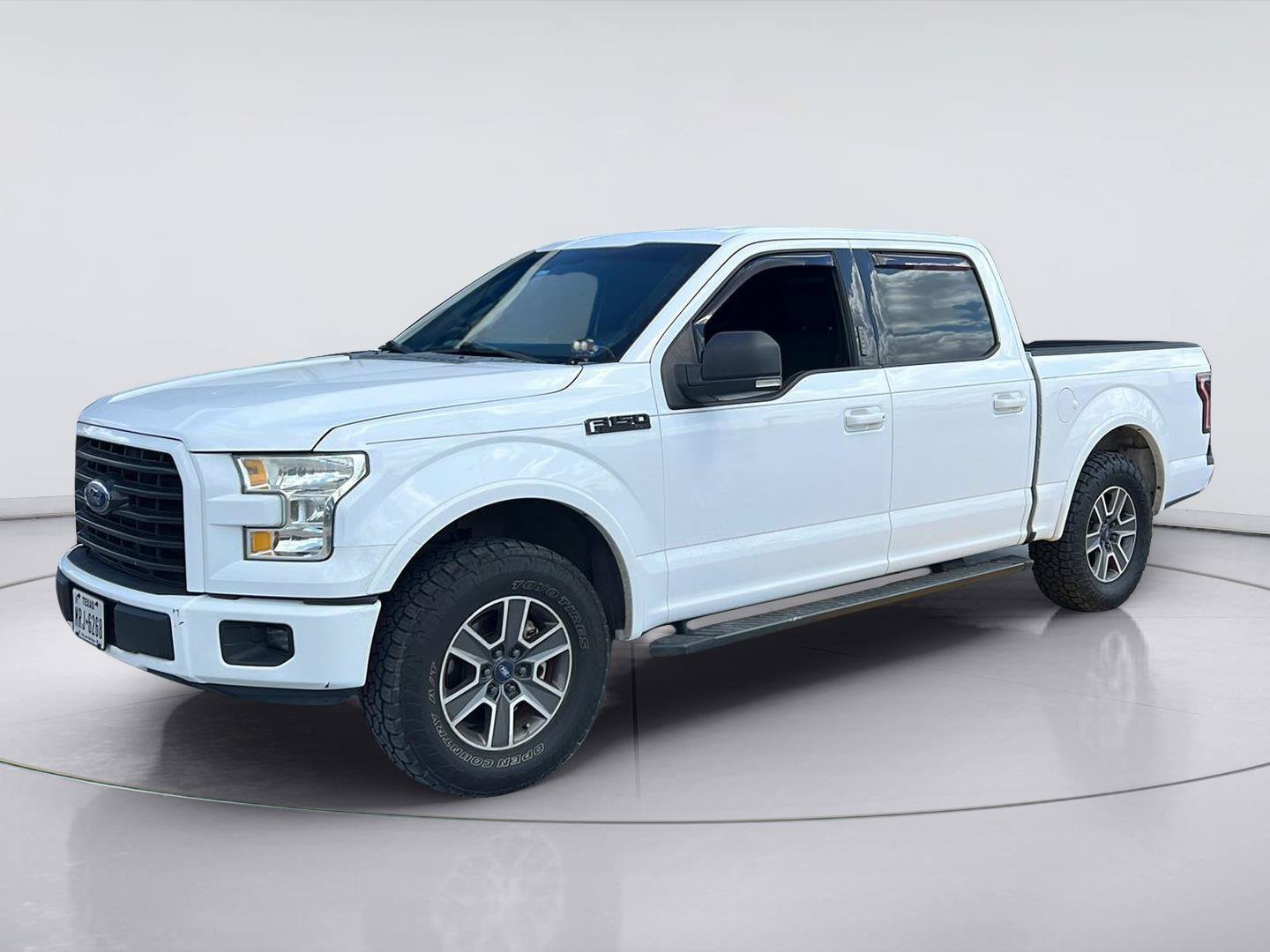Used 2017 Ford F150 XLT w/ Equipment Group 302A Luxury RWD image 2