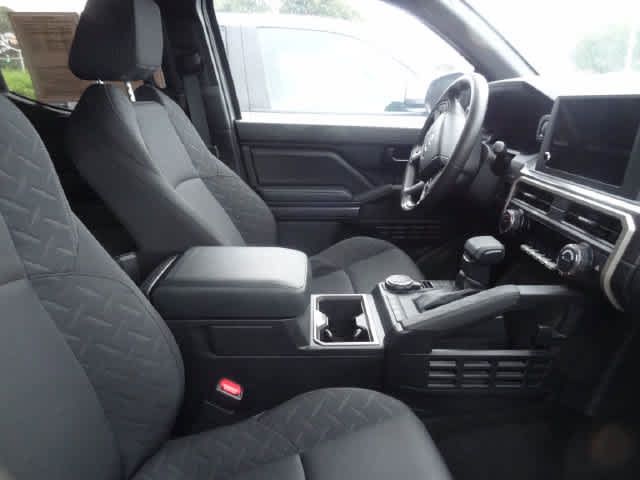 Used 2026 Toyota Tacoma SR5 AWD/4WD image 10