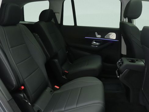 New 2026 Mercedes-Benz GLS 450 4MATIC image 8