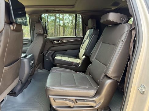 Used 2021 GMC Yukon XL Denali image 14