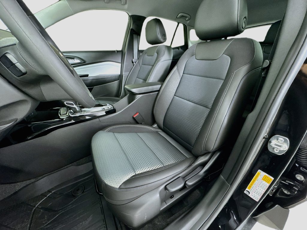 New 2026 Chevrolet Trax LT FWD image 12