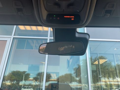 Used 2025 Buick Encore GX Preferred FWD image 15