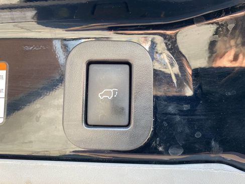 Used 2016 Toyota Sienna XLE w/ XLE Navigation Package AWD/4WD image 26