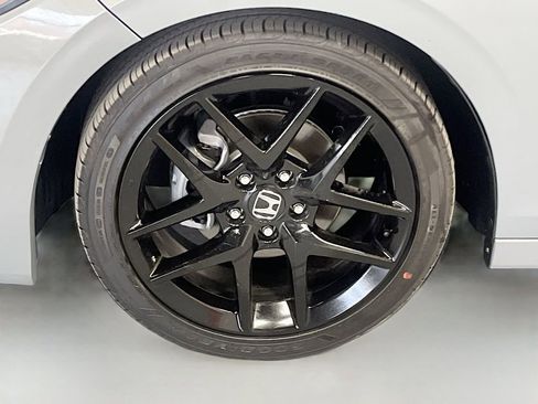 Used 2025 Honda Civic Sport image 28