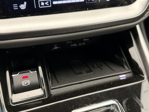 Used 2022 Subaru Outback Premium AWD/4WD image 16