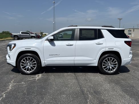New 2027 GMC Terrain Denali w/ LPO, Floor Liner Package AWD/4WD image 8