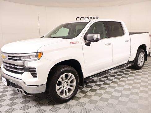 Used 2024 Chevrolet Silverado 1500 LTZ AWD/4WD image 11