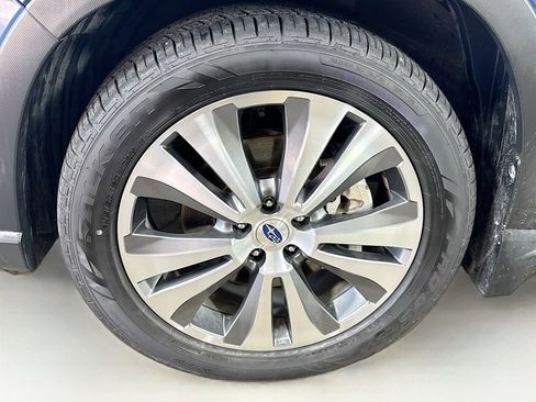 Used 2019 Subaru Ascent Touring w/ Popular Package #3 AWD/4WD image 41