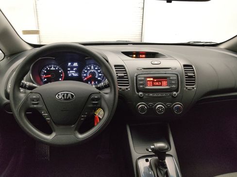 Used 2017 Kia Forte LX image 22