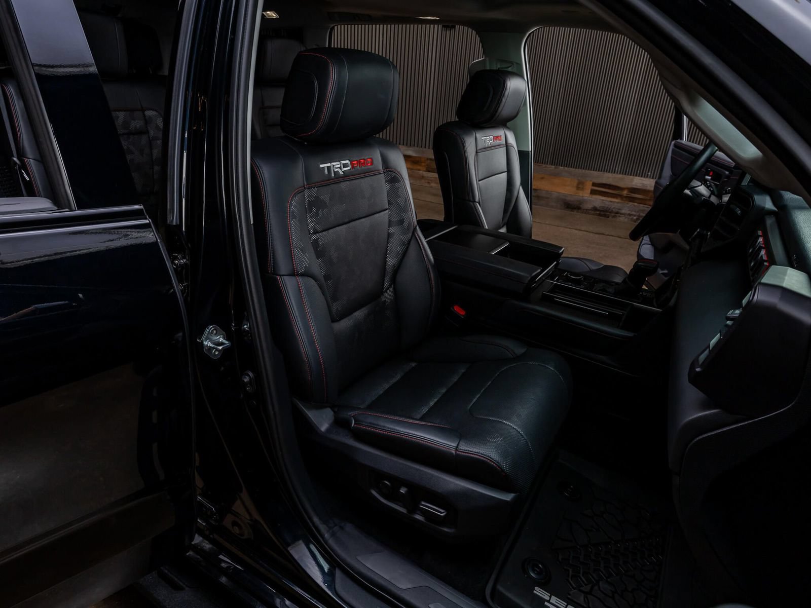 Used 2023 Toyota Sequoia TRD Pro AWD/4WD image 29