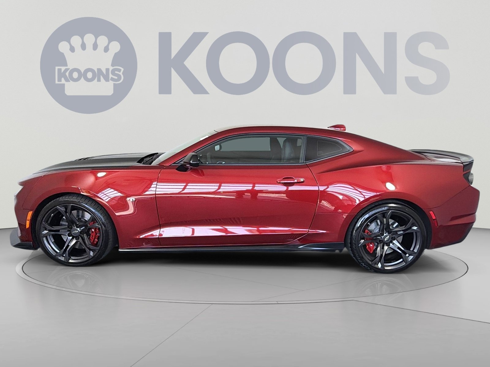 Used 2021 Chevrolet Camaro SS RWD image 2