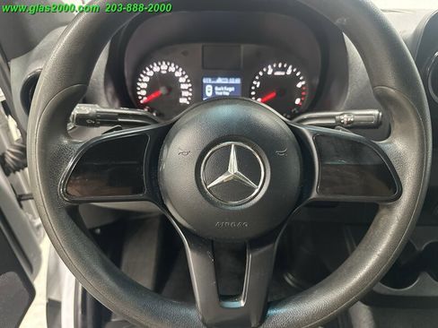Used 2019 Mercedes-Benz Sprinter 2500 image 4