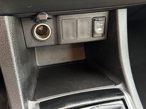 Used 2015 Toyota Corolla LE image 26