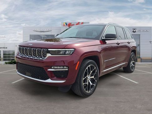 Used 2024 Jeep Grand Cherokee Summit AWD/4WD image 1