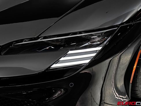 Used 2024 Ferrari SF90 Spider image 16