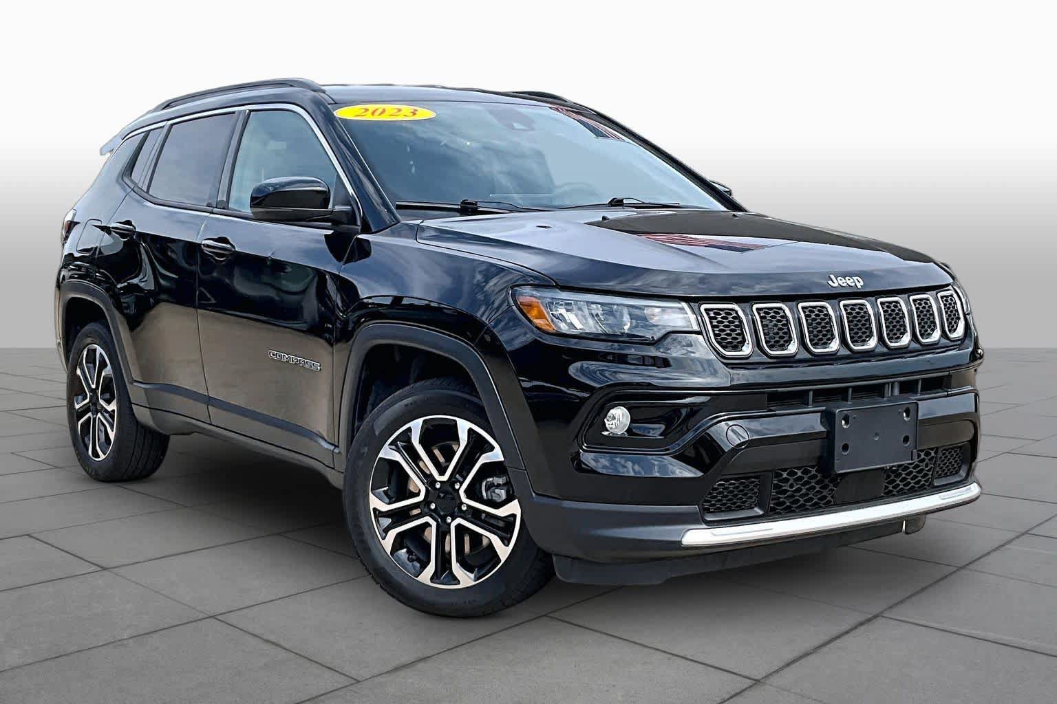 Used 2023 Jeep Compass Limited AWD/4WD image 2