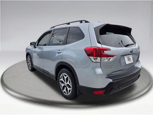Certified 2023 Subaru Forester Premium AWD/4WD image 16