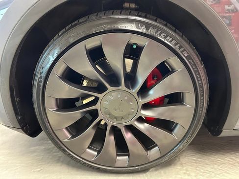 Used 2021 Tesla Model Y Performance AWD/4WD image 25