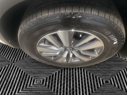 Used 2023 Nissan Pathfinder SL w/ Lighting Package (N92) image 30