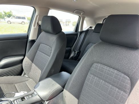 Used 2025 Honda HR-V LX image 21