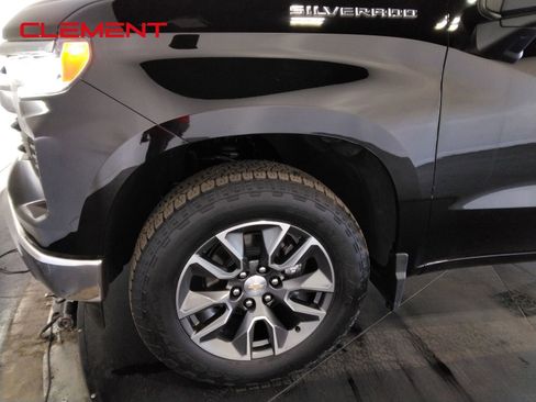 Used 2023 Chevrolet Silverado 1500 LT image 44