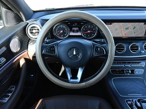 Used 2018 Mercedes-Benz E 300 E 300 image 9