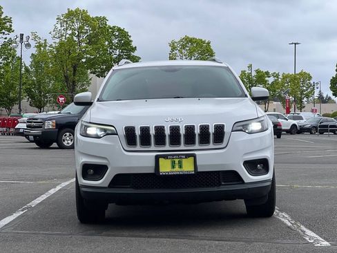 Used 2019 Jeep Cherokee Latitude Plus AWD/4WD image 26