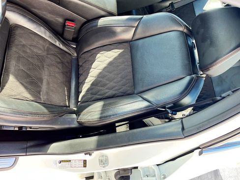 Used 2022 Nissan Maxima SR w/ Sport Mat Group FWD image 19