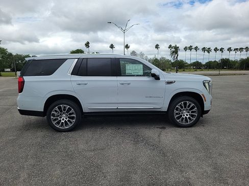 New 2026 GMC Yukon Denali w/ Denali Reserve Package RWD image 4