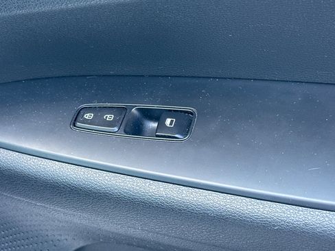 Certified 2024 Kia Forte LXS w/ LXS Technology Package image 21