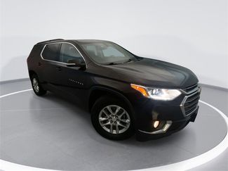 Used 2021 Chevrolet Traverse LT video 1