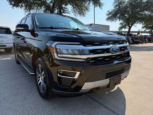 Used 2023 Ford Expedition Max Limited AWD/4WD image 1
