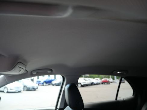 Used 2021 Chevrolet Equinox LT AWD/4WD image 12