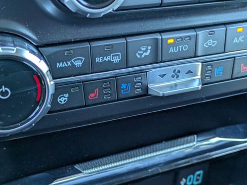 New 2026 Ford F350 Lariat w/ Black Appearance Package image 23