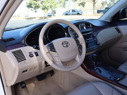 Used 2011 Toyota Avalon Limited image 15