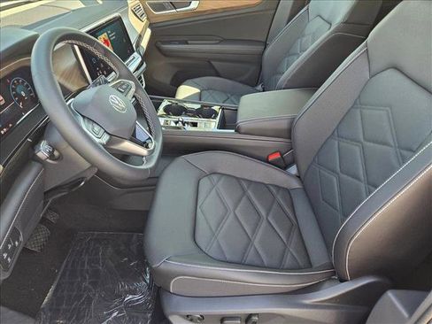 New 2026 Volkswagen Atlas SE image 4