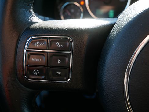 Used 2018 Jeep Wrangler Sahara w/ Connectivity Group image 30