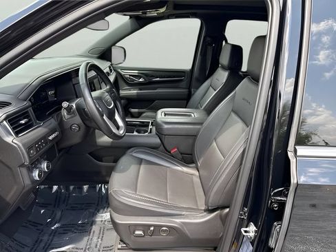 Used 2023 GMC Yukon Denali AWD/4WD image 9