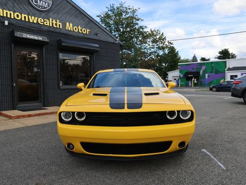 Used 2017 Dodge Challenger R/T w/ Blacktop Package RWD image 2