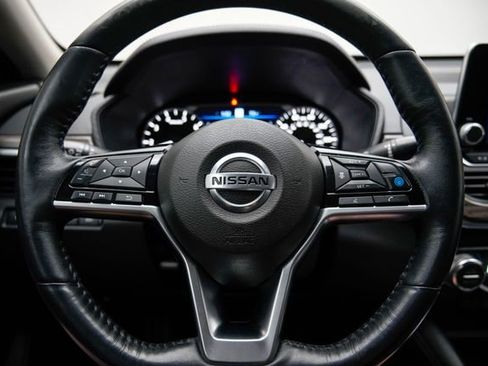 Used 2019 Nissan Altima 2.5 Platinum image 11