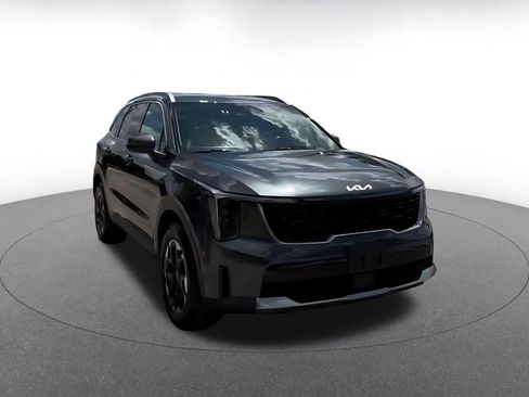 Used 2024 Kia Sorento S AWD/4WD image 3