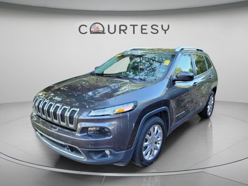 Used 2015 Jeep Cherokee Limited w/ Luxury Group FWD image 5