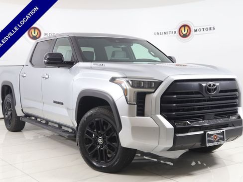 Used 2025 Toyota Tundra Limited AWD/4WD image 1