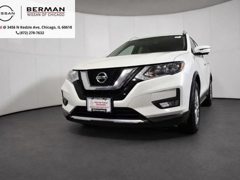 Used 2017 Nissan Rogue SV w/ SV Premium Package FWD image 1