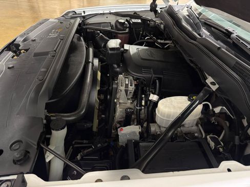 Used 2019 Chevrolet Silverado 2500 W/T AWD/4WD image 36