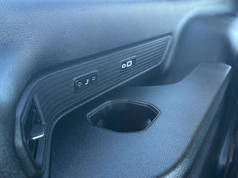 Used 2022 Jeep Wagoneer Series III image 32