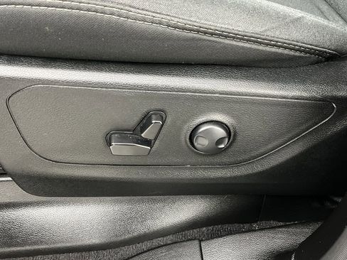 Used 2025 RAM 1500 Big Horn image 12