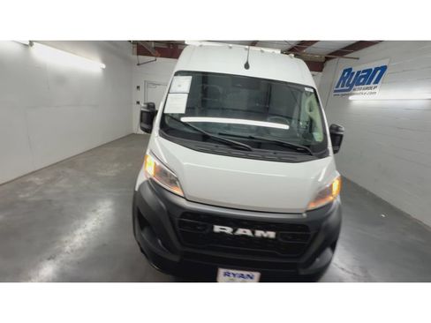 Used 2024 RAM ProMaster 2500 FWD image 3