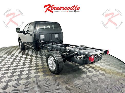 New 2025 RAM 3500 Tradesman w/ Chrome Appearance Group image 5