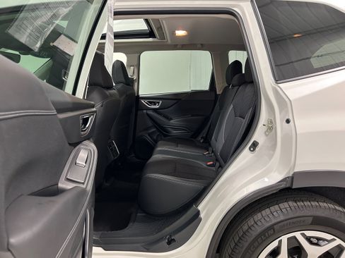 Used 2020 Subaru Forester Premium AWD/4WD image 29